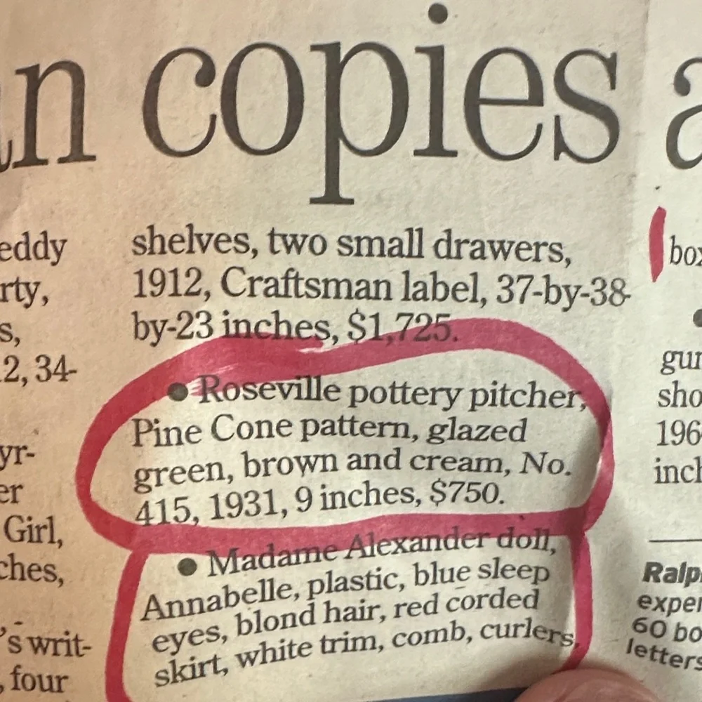 Pinecone Motif Green and Cream Ceramic Bowl - Picture 3 of 5